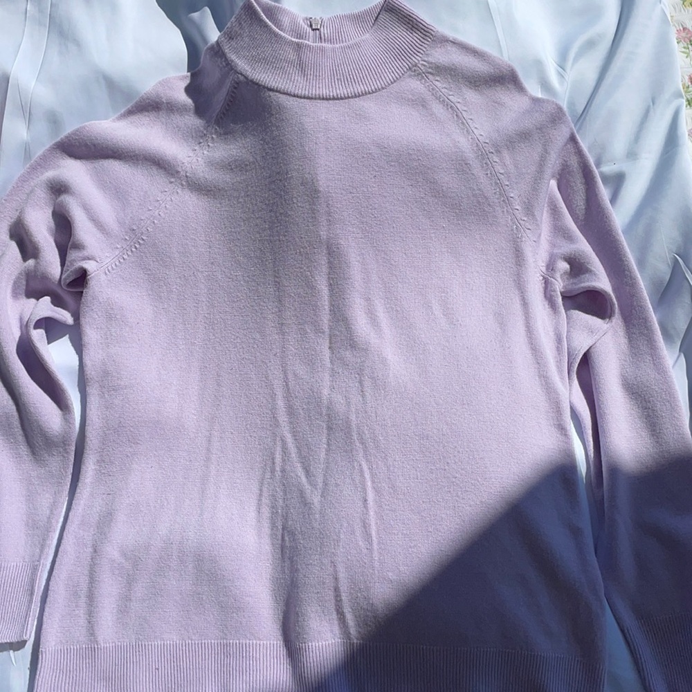 Ladies high neck lilac sweater. Sz lg. Good shape